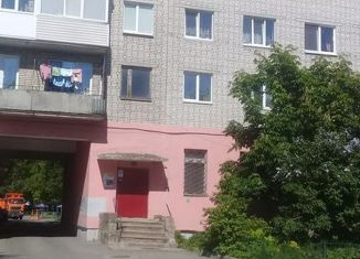 Продаю 3-ком. квартиру, 60.4 м2, Кировск, Набережная улица, 11