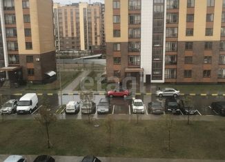 Продаю 1-ком. квартиру, 35 м2, село Осиновая Гора, ЖК Времена Года, улица Аркадия Шипунова, 36