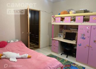 Продам 2-комнатную квартиру, 58.6 м2, Никольское, Школьная улица, 2Б