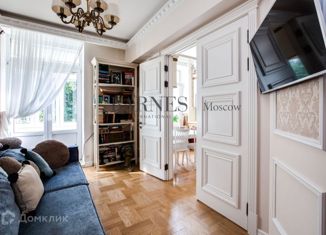 Продажа 3-ком. квартиры, 60.1 м2, Москва, улица Плющиха, 43-47, улица Плющиха