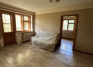 Двухкомнатная квартира на продажу, 43.3 м2, Астрахань, улица Кирова, 98
