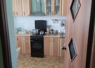 Сдаю в аренду 2-ком. квартиру, 60 м2, Красноярск, улица Карла Маркса, 14, Центральный район