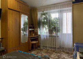 Продается двухкомнатная квартира, 40 м2, посёлок городского типа Новозавидовский, Заводская улица, 2