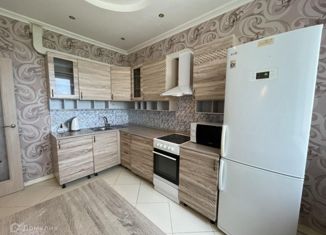 Продам 2-комнатную квартиру, 55.4 м2, Краснодарский край, улица Атарбекова, 1/2