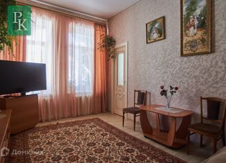 Продаю 3-ком. квартиру, 45 м2, Балаклава, улица Калича, 41