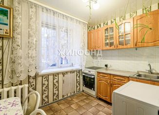 Продается 3-комнатная квартира, 57.1 м2, Новосибирск, улица Котовского, 48