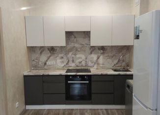 Сдам 1-ком. квартиру, 40 м2, Челябинск, улица Братьев Кашириных, 78