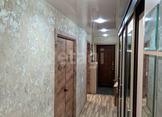 Продаю 3-ком. квартиру, 63.2 м2, Глазов, улица Карла Маркса, 1