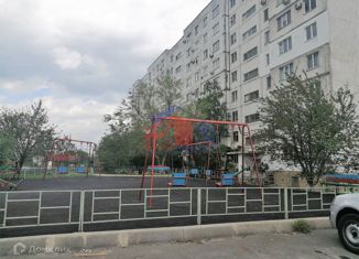 Продается 2-ком. квартира, 52.8 м2, поселок Верхнебаканский, улица Титан, 23