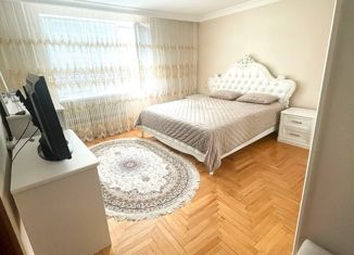 Продается многокомнатная квартира, 130 м2, Нальчик, улица Киримова, 140