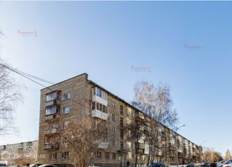 Продажа трехкомнатной квартиры, 60 м2, Екатеринбург, улица Новаторов, 11, улица Новаторов