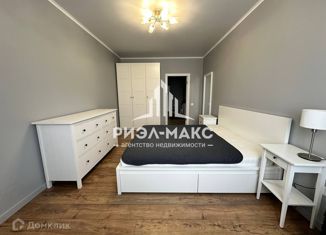 Сдается 2-ком. квартира, 65 м2, Брянск, улица имени А.Ф. Войстроченко, 8