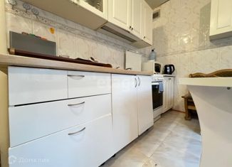 Продается 1-комнатная квартира, 37.5 м2, Калининградская область, улица Генерала Толстикова, 19