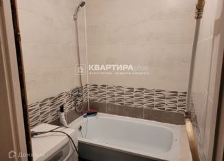 Продается 3-ком. квартира, 51.8 м2, посёлок Цементный, улица Свердлова, 6