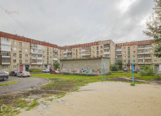 Продам 1-комнатную квартиру, 35 м2, Екатеринбург, улица Миномётчиков, 56, улица Миномётчиков