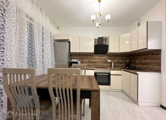 Сдам в аренду 2-ком. квартиру, 80 м2, Санкт-Петербург, Плесецкая улица, 4, ЖК Ариосто