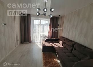 Продам 2-ком. квартиру, 53 м2, Забайкальский край, Петровско-Заводская улица, 54