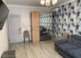 Продажа 2-ком. квартиры, 64 м2, Ставрополь, улица Пушкина, 73, микрорайон №8