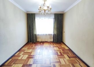 Трехкомнатная квартира на продажу, 70 м2, Нальчик, улица Калинина, 250А, район Александровка