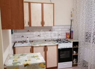 Продам 3-комнатную квартиру, 63.5 м2, поселок городского типа Уренгой, 1-й микрорайон, 10/1