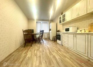 Продается 1-комнатная квартира, 46.7 м2, Самара, улица Калинина, 34, метро Безымянка