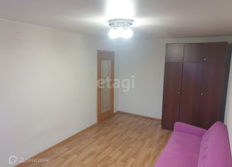 Продается 1-комнатная квартира, 35 м2, Челябинская область, 3-й микрорайон проспекта имени Ю.А. Гагарина, 35