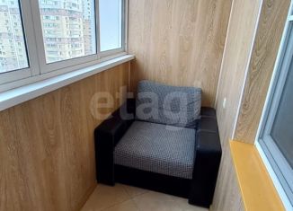 Продам 2-ком. квартиру, 63.5 м2, Ростов-на-Дону, улица Петренко, 20, Октябрьский район