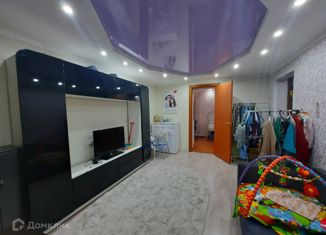 Продается 2-ком. квартира, 42.1 м2, Салехард, улица Николаева, 19