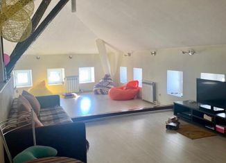 Сдача в аренду 2-комнатной квартиры, 70 м2, Киров, улица Володарского, 70к1, Первомайский район