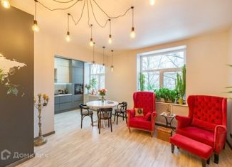 Продается 3-комнатная квартира, 72.3 м2, Санкт-Петербург, улица Пинегина, 16, улица Пинегина