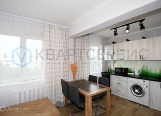 Продается 3-ком. квартира, 60 м2, Омск, улица Лукашевича, 11Б