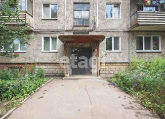 Продается 2-комнатная квартира, 49 м2, Омск, улица Тимофея Белозёрова, 1, Советский округ