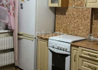 Сдам в аренду 1-ком. квартиру, 36 м2, Омск, улица Малиновского, 12к1