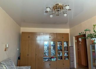 Продаю 3-ком. квартиру, 70.3 м2, Покровск, улица Орджоникидзе, 58/1