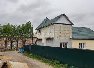 Продаю дом, 110 м2, поселок городского типа Емельяново, улица 50 лет Октября