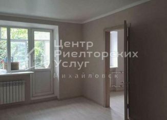 Продается трехкомнатная квартира, 58 м2, Михайловск, улица СНИИСХ, 3