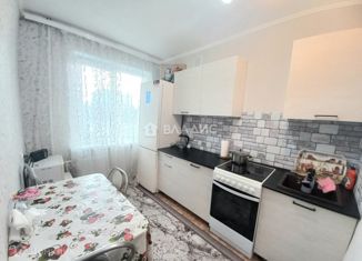 Продам 2-ком. квартиру, 44 м2, Тобольск, 7-й микрорайон, 3