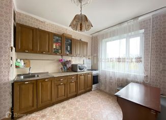 Продается 3-ком. квартира, 63 м2, Оренбург, улица Конституции СССР, 7, жилой район Степной