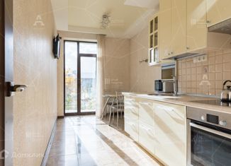 Сдается в аренду 2-комнатная квартира, 75 м2, Санкт-Петербург, Офицерский переулок, 8, Офицерский переулок