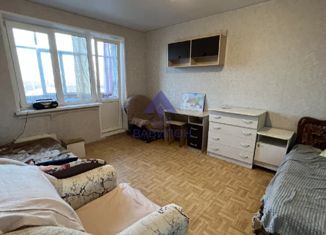 Сдается двухкомнатная квартира, 50 м2, Волгодонск, улица Академика Королева, 10