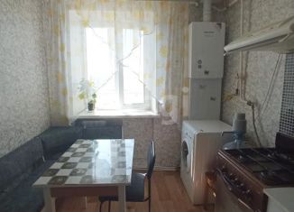 Продается 3-комнатная квартира, 58 м2, Челябинская область, улица 60 лет Октября, 2