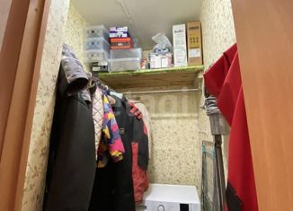 Продается трехкомнатная квартира, 59.2 м2, Курган, улица Бажова, 71, Западный район