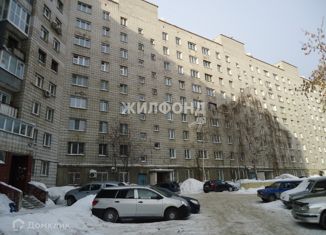 Продается 2-комнатная квартира, 43.5 м2, Новосибирск, Серебренниковская улица, 2/1, метро Октябрьская