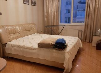 Сдаю в аренду 3-ком. квартиру, 80 м2, Севастополь, проспект Генерала Острякова, 242, Ленинский район