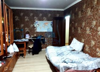 Продается 3-комнатная квартира, 61.7 м2, поселок городского типа Ахтырский, улица Свободы, 4А