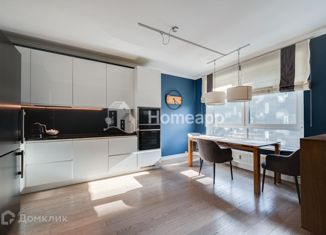 Продаю 2-ком. квартиру, 70 м2, Москва, Боровское шоссе, 2Ак2, метро Говорово