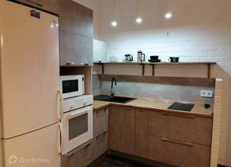 Продается комната, 70 м2, посёлок Берёзовый, Декоративная улица, 1/5к1