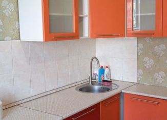 Сдаю в аренду 2-ком. квартиру, 57 м2, Тюмень, улица Василия Гольцова, 28