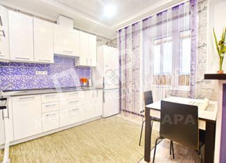 Сдача в аренду 1-ком. квартиры, 50 м2, Самара, Солнечная улица, 36Б, ЖК Солнечный