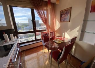 Сдаю в аренду 3-ком. квартиру, 95 м2, Тюмень, улица Максима Горького, 68к1